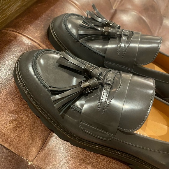 NWOT Stuart Weitzman Grey Leather Loafers - Picture 11 of 13